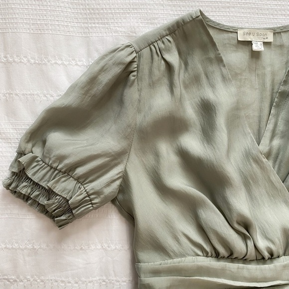 SEE U SOON SAGE GREEN SHORT SMOCKED PEASANT SLEEVE SURPLICE MAXI DRESS - XS - Picture 6 of 8